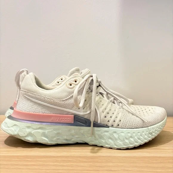 Nike Cream and Pink Sneakers with React Foam - Picture 2 of 8